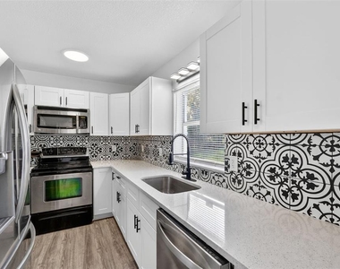 3034 Touraine Avenue - Photo Thumbnail 21