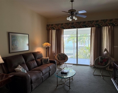 5125 Melbourne Street - Photo Thumbnail 8