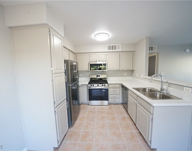5710 E Tropicana Avenue - Photo Thumbnail 6