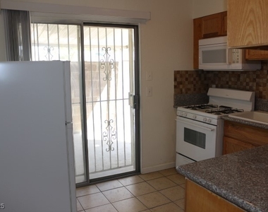 3955 Visby Lane - Photo Thumbnail 4
