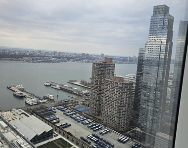 555 West 38th Street - Photo Thumbnail 1