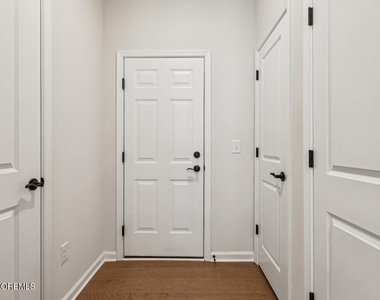 214 Jessie Place - Photo Thumbnail 16