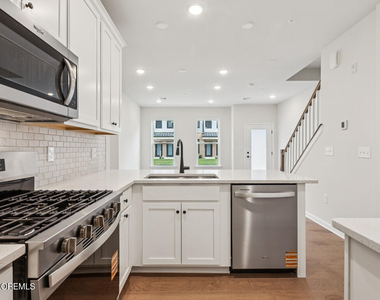 214 Jessie Place - Photo Thumbnail 13