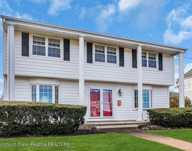 7 Howell Avenue - Photo Thumbnail 1