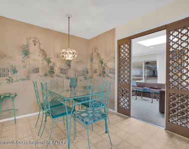 7 Howell Avenue - Photo Thumbnail 14