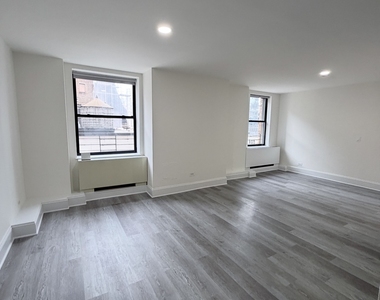 West 34th Street - Photo Thumbnail 1