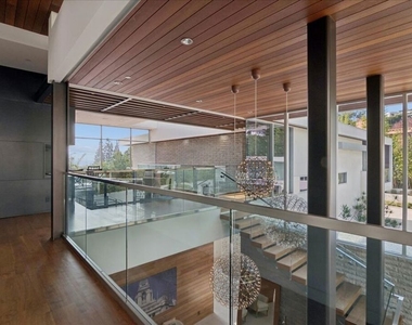 1232 Sunset Plaza Drive - Photo Thumbnail 21