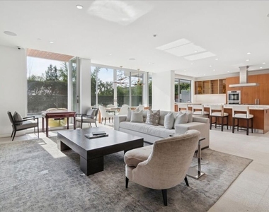 1232 Sunset Plaza Drive - Photo Thumbnail 15