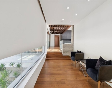1232 Sunset Plaza Drive - Photo Thumbnail 27
