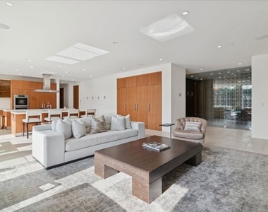 1232 Sunset Plaza Drive - Photo Thumbnail 16