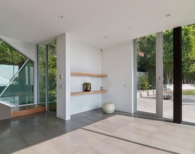 1232 Sunset Plaza Drive - Photo Thumbnail 39