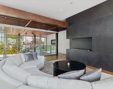 1232 Sunset Plaza Drive - Photo Thumbnail 25
