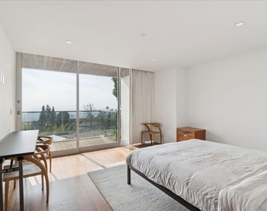 1232 Sunset Plaza Drive - Photo Thumbnail 42