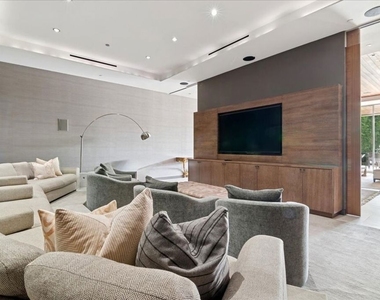 1232 Sunset Plaza Drive - Photo Thumbnail 12