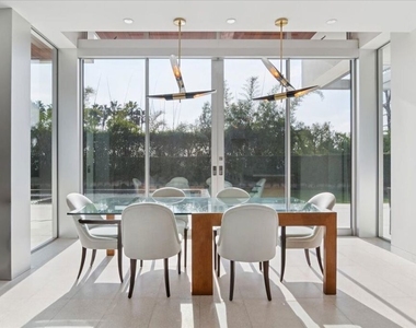 1232 Sunset Plaza Drive - Photo Thumbnail 10