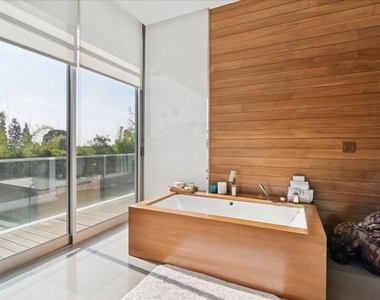 1232 Sunset Plaza Drive - Photo Thumbnail 32