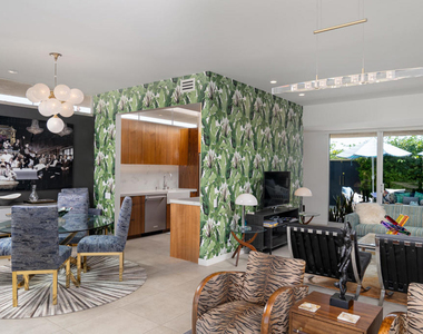 320 Desert Lakes Drive - Photo Thumbnail 11