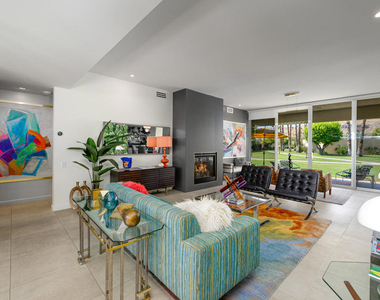 320 Desert Lakes Drive - Photo Thumbnail 3