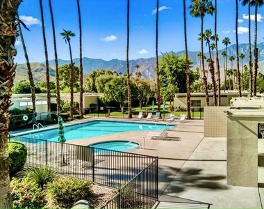 320 Desert Lakes Drive - Photo Thumbnail 37