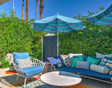 320 Desert Lakes Drive - Photo Thumbnail 27