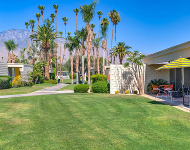 320 Desert Lakes Drive - Photo Thumbnail 35