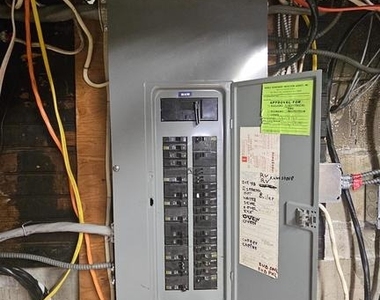 101 N Broadway - Photo Thumbnail 16