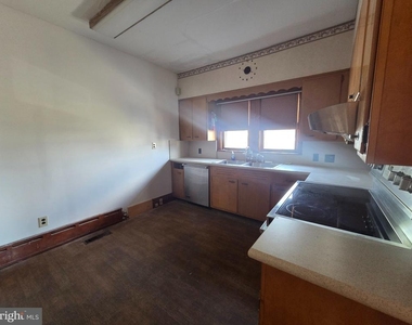 101 N Broadway - Photo Thumbnail 27