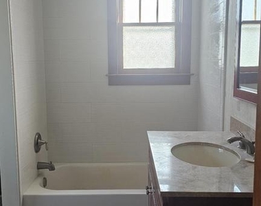 101 N Broadway - Photo Thumbnail 13