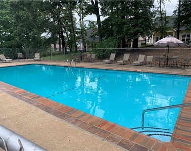 1235 Riverside Drive - Photo Thumbnail 18