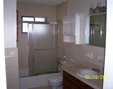 1235 Riverside Drive - Photo Thumbnail 13