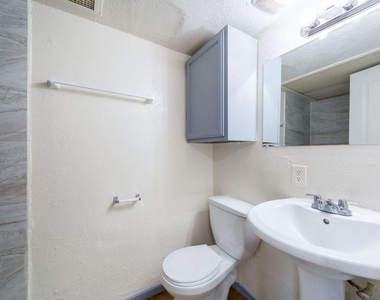 1800 N Wayside Street - Photo Thumbnail 8