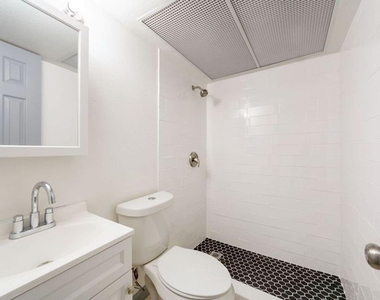 1800 N Wayside Street - Photo Thumbnail 7