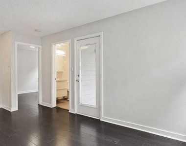 2037 Walnut St - Photo Thumbnail 8