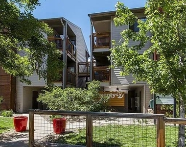 2037 Walnut St - Photo Thumbnail 1