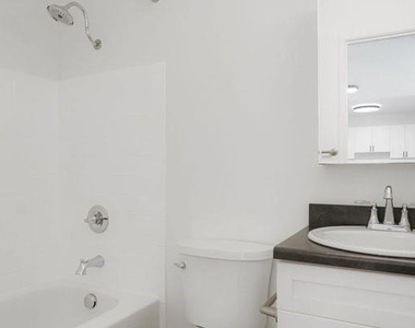 1000 W Moorhead Cir - Photo Thumbnail 8