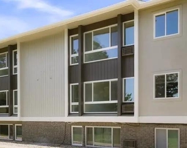 1000 W Moorhead Cir - Photo Thumbnail 1