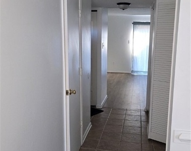 1501 Ivymount Road - Photo Thumbnail 3