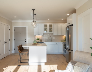 815 Lafayette - Photo Thumbnail 13