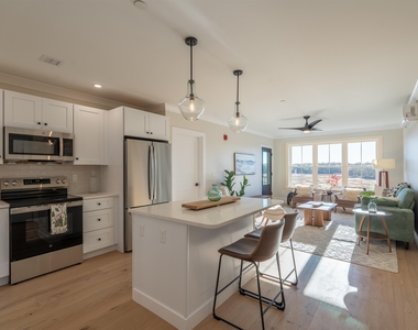 815 Lafayette - Photo Thumbnail 17
