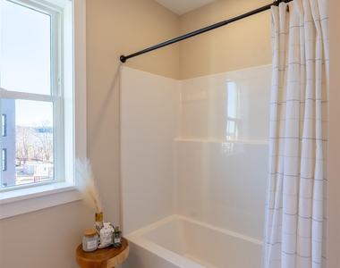 815 Lafayette - Photo Thumbnail 12