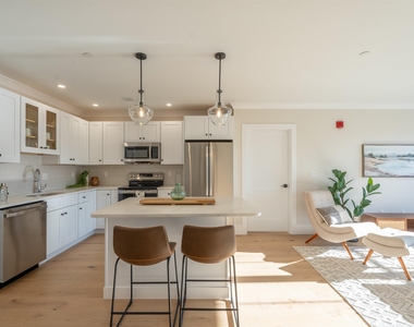 815 Lafayette - Photo Thumbnail 15