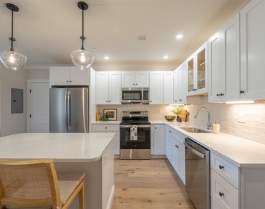 815 Lafayette - Photo Thumbnail 13