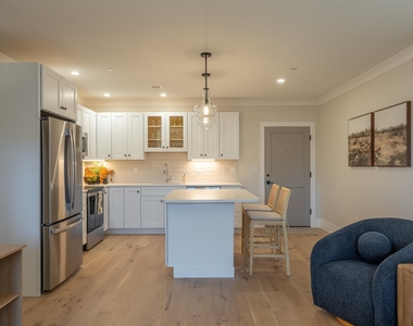815 Lafayette - Photo Thumbnail 14