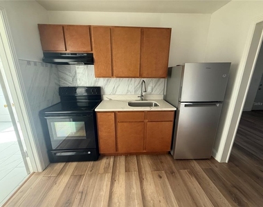 6715 N Armenia Avenue - Photo Thumbnail 2
