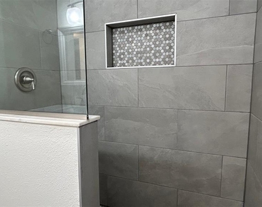 1028 Lake Weldona Drive - Photo Thumbnail 12