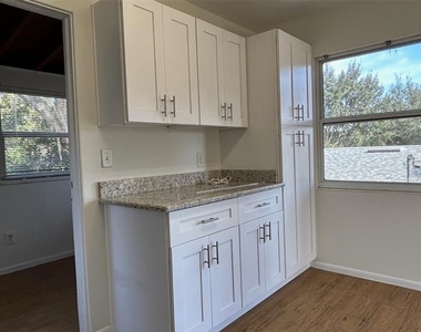1028 Lake Weldona Drive - Photo Thumbnail 5