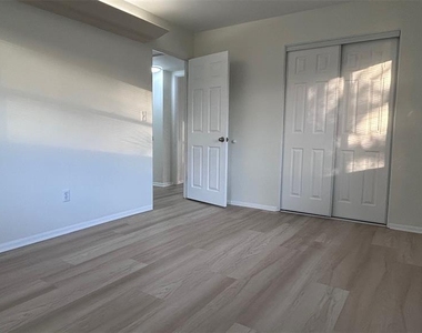 1028 Lake Weldona Drive - Photo Thumbnail 6