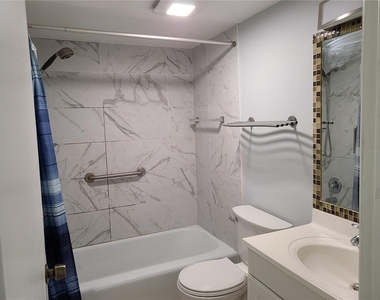 2763 Woodgate Lane - Photo Thumbnail 8