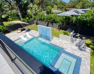 2467 Hyde Park Street - Photo Thumbnail 24