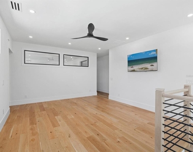 2467 Hyde Park Street - Photo Thumbnail 20